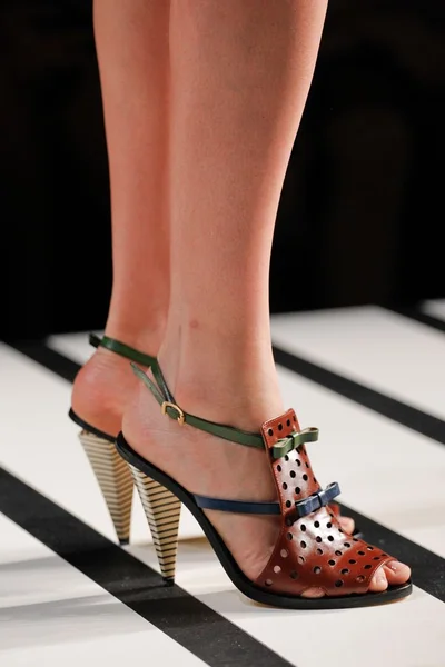 Look 3